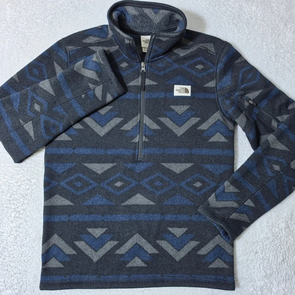 NEW The North Face Gordon Lyons Mens S Pullover Blue Aztec L/S Fleece NF0A3YRB